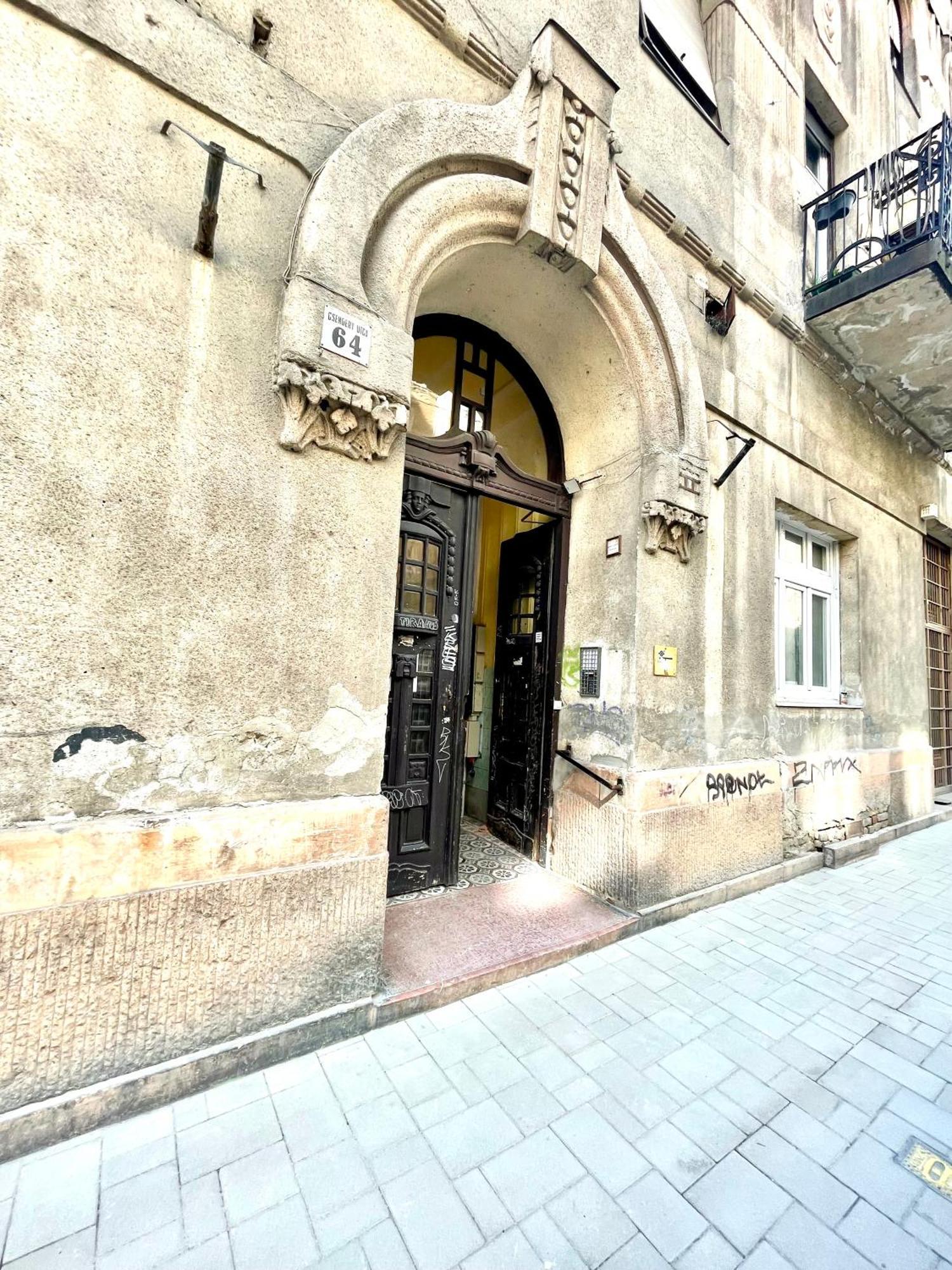 Teresian Apartment Near The Andrassy Street Free Air Conditioner Free Coffee Budapest Kültér fotó